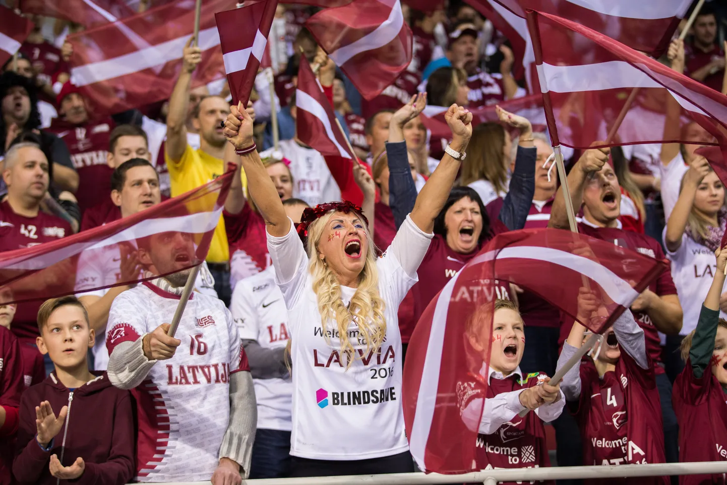 Läti saalihokikoondise fännid.