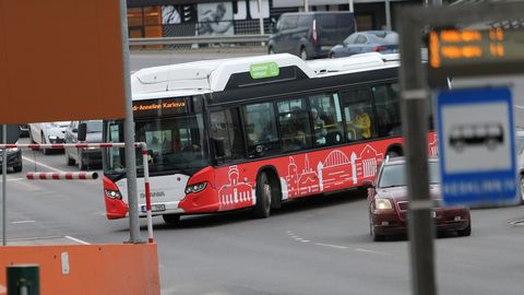 Neljapäevast algab Tartus esiuksest bussi sisenemise pilootprojekt