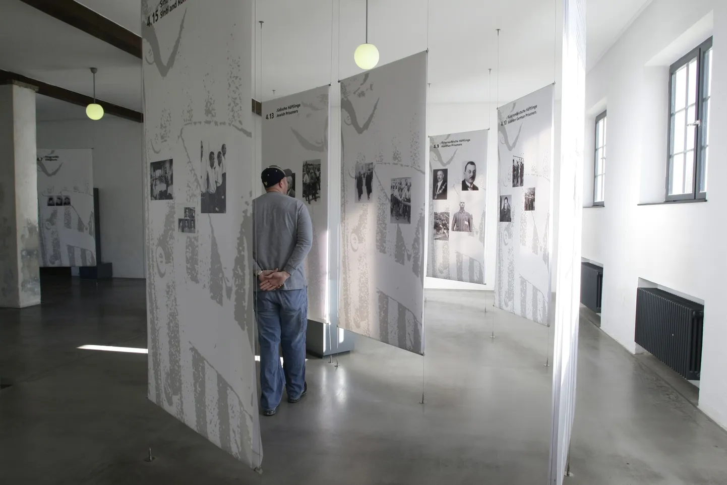 Väljapanek endises Dachau koonduslaagris.
