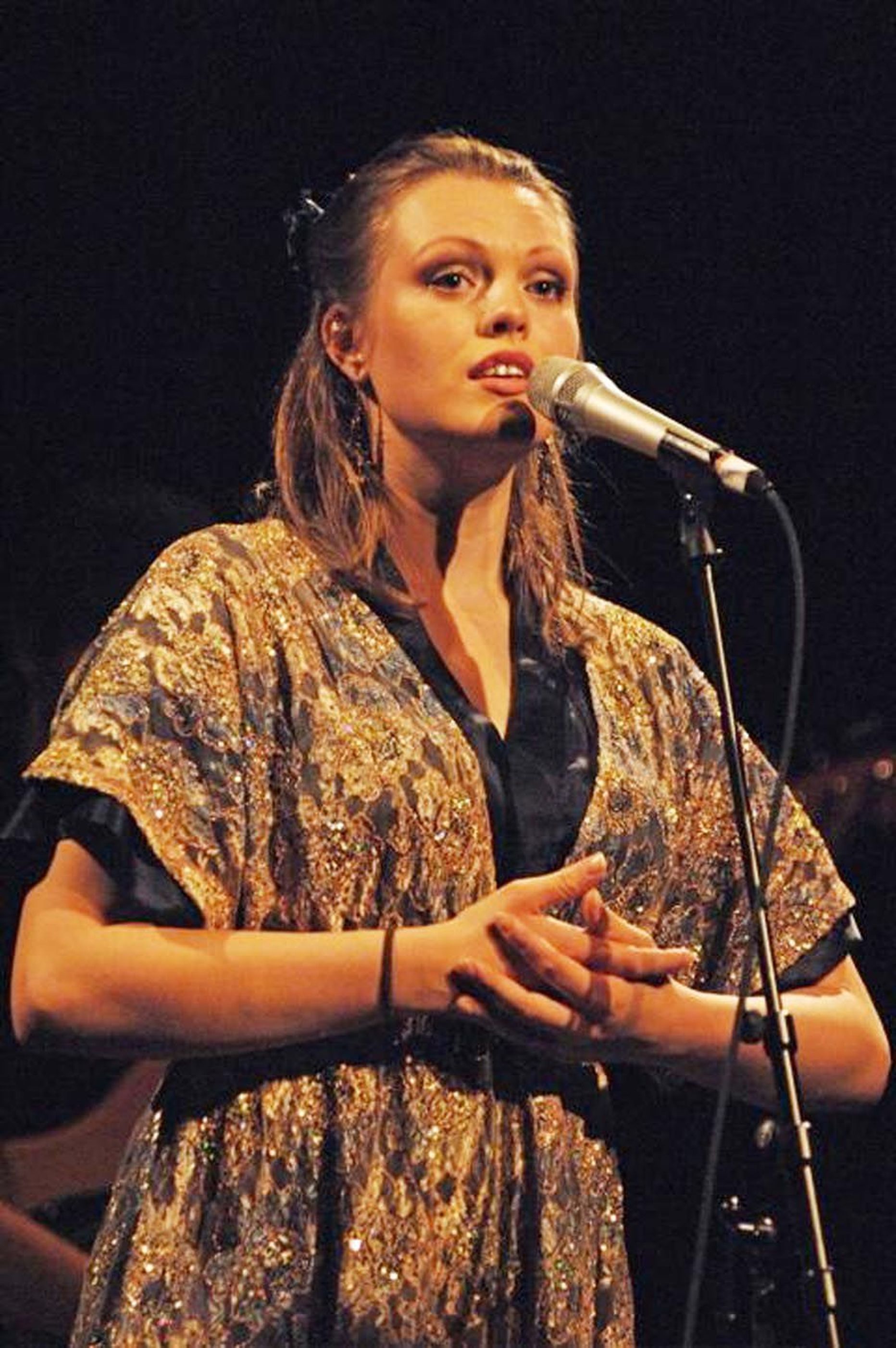 Kontserdiga “Valge ingel” esitleb Ingrid Lukas oma debüütalbumit.