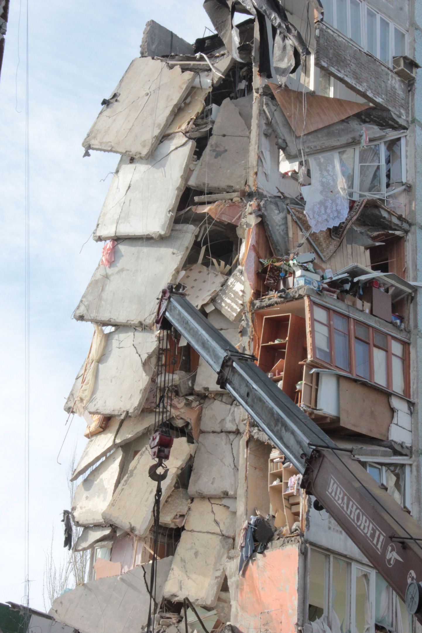 Обрушение дома в Астрахани