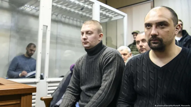 Приговор "беркутовцам" Александру Маринченко и Сергею Тамтуре (справа) должны объявить в октябре 2023 года (фото из архива)