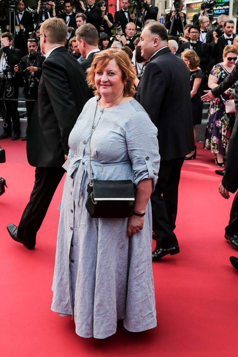 Tiina Lokk Cannes’i filmifestivali punasel vaibal, filmi «Neljubov» esilinastusel.