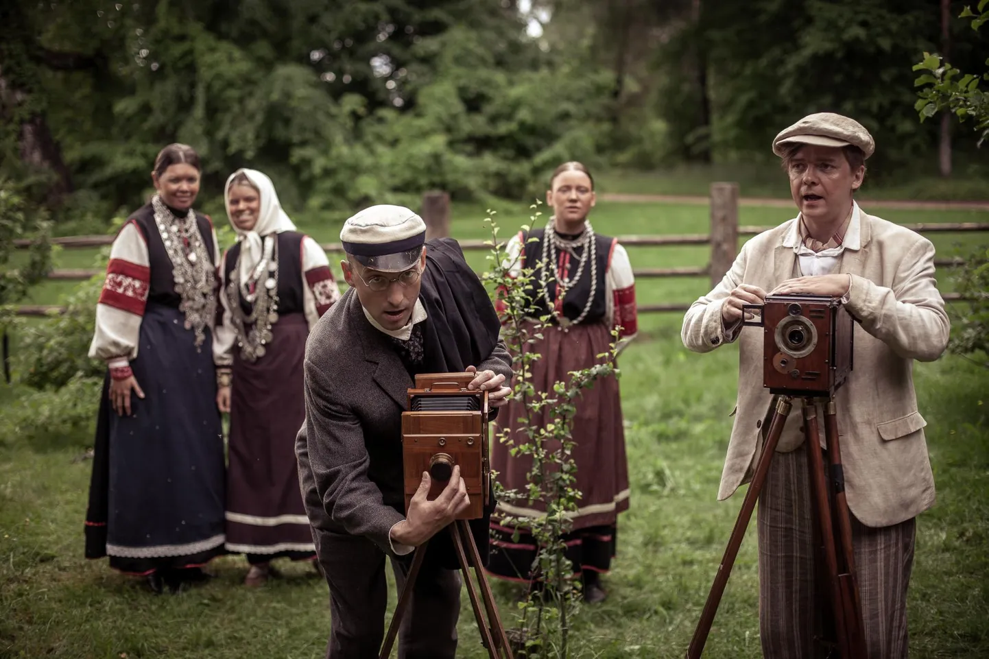 «Johannes Pääsukese tõeline elu». Ja võte! Ära kaamerasse vaata! FOTO: Heikki Leis