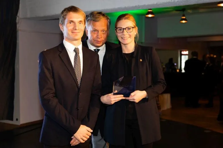 Marjaliisa Umb ja Karl-Robert Trink (vasakul).