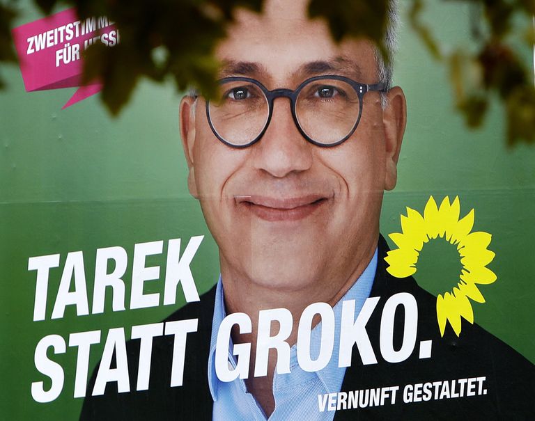 Hesseni Roheliste liidri Tarek al-Waziri valimisplakat lubab astuda vastu CDU ja SPD suurele koalitsioonile.