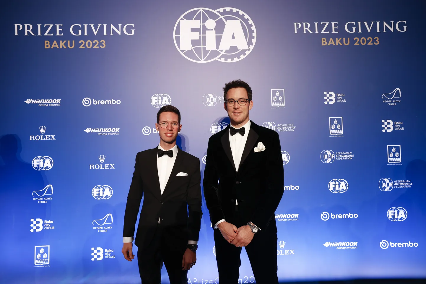 Thierry Neuville (paremal) ja kaardilugeja Martijn Wydaeghe.