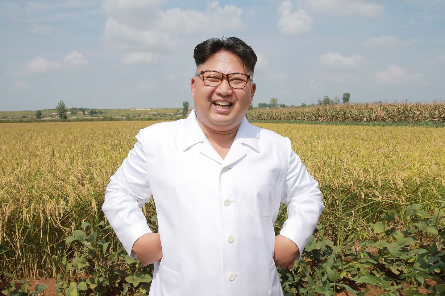 Kim Jong-Un ühte farmi inspekteerimas
