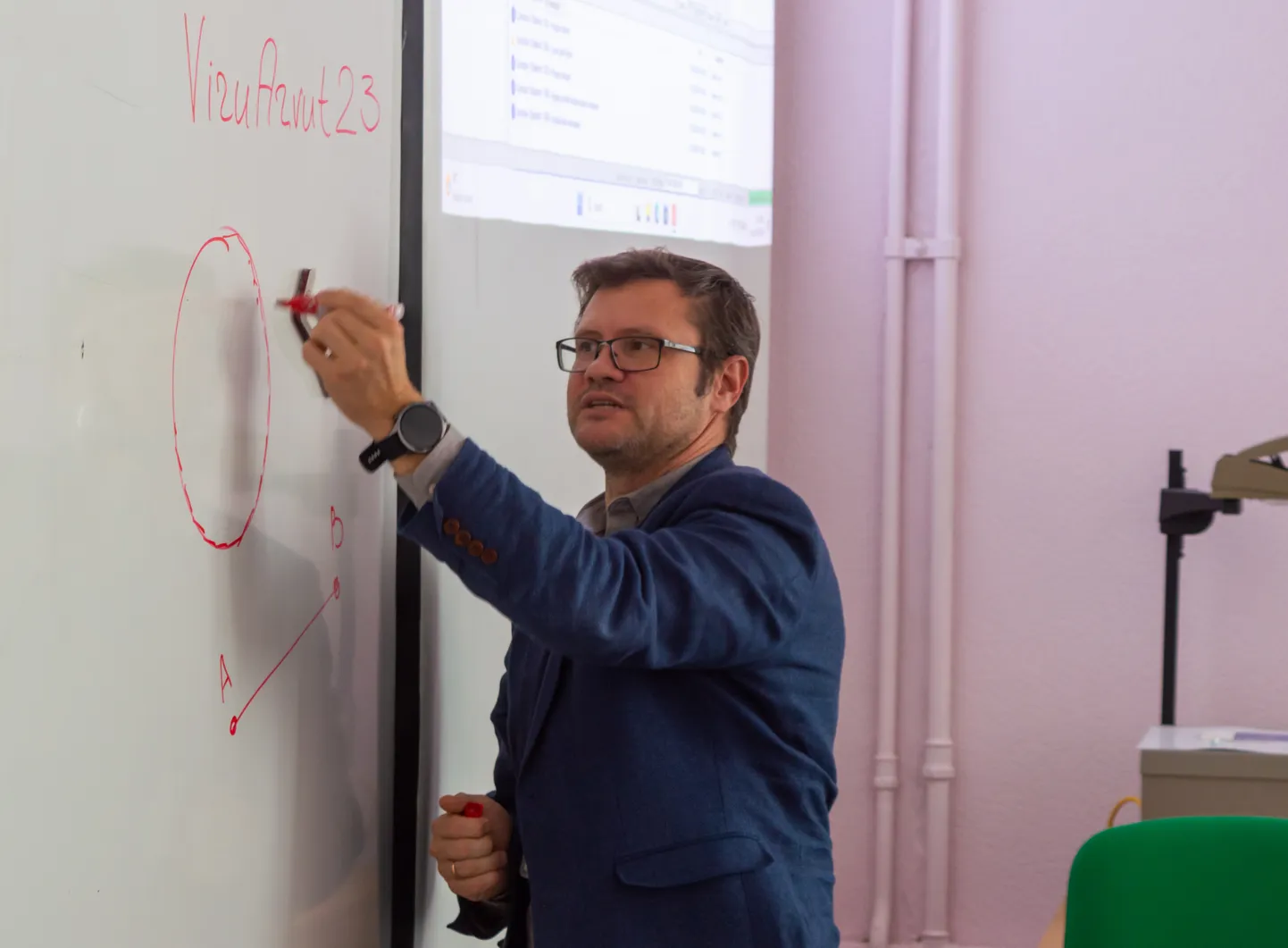 Sergei Pavlov naasis hea meelega oma kodukanti, sest on veendunud: siin on suur potentsiaal ning temagi teadmised ja kogemused aitavad Ida-Virumaal tehnikaharidust arendada.