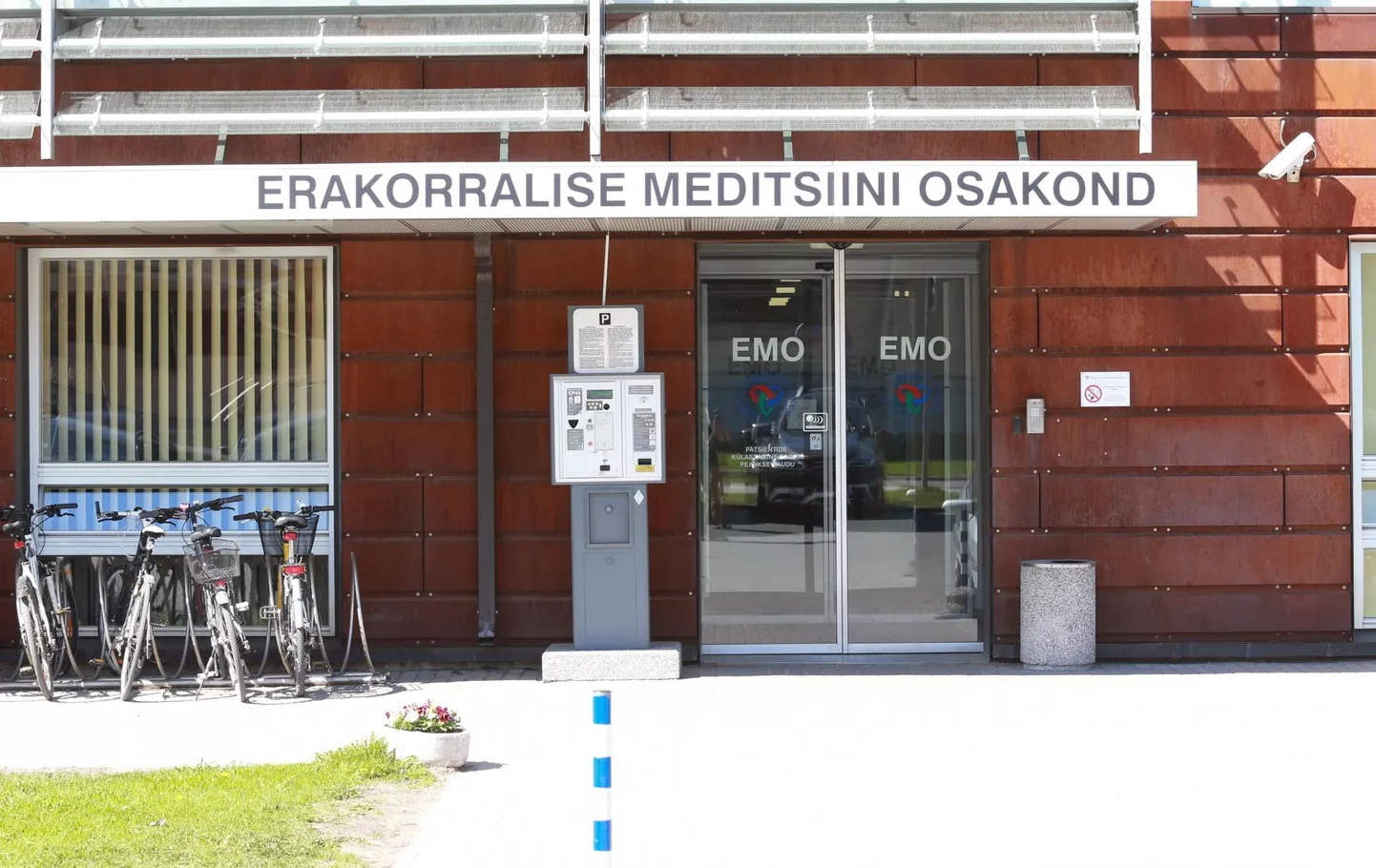 TÜ kliinikumi EMO sissepääs