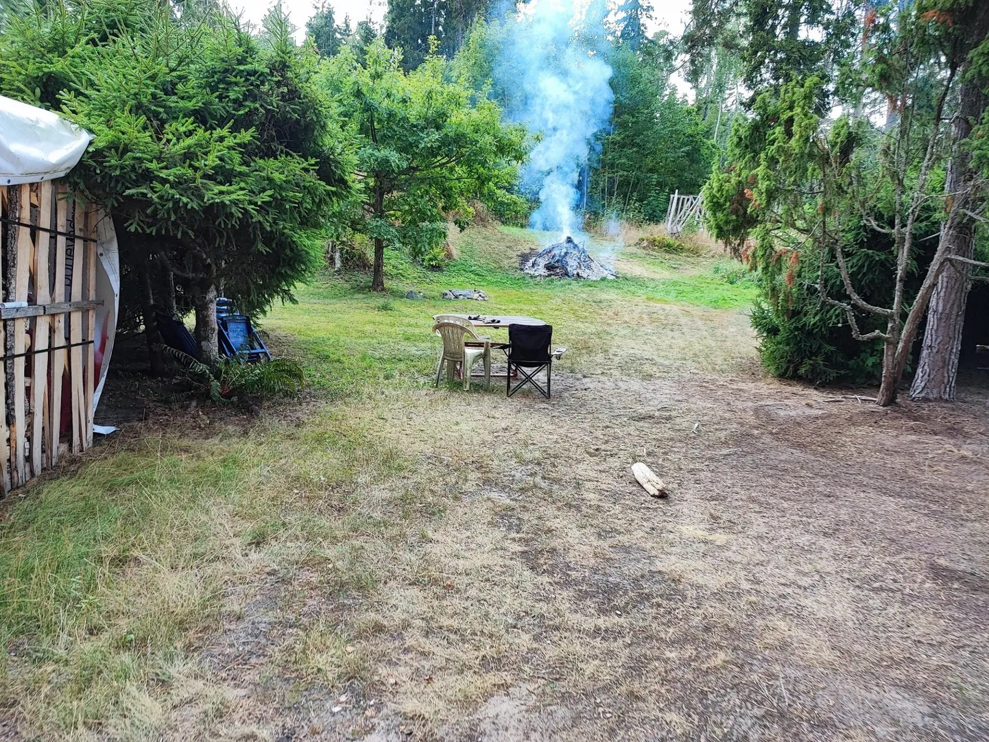 Rutjal tekitas suur lõke tuleohtliku olukorra.