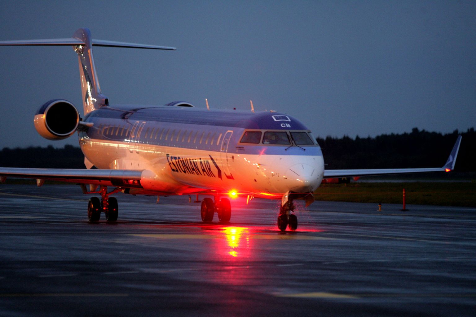 Estonian Airi lennuk Bombardier.