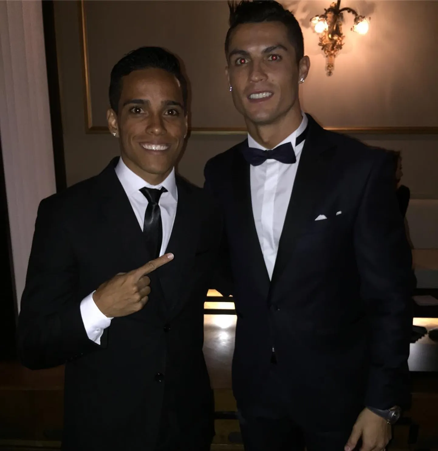 Wendell Lira (vasakul) koos Cristiano Ronaldoga.