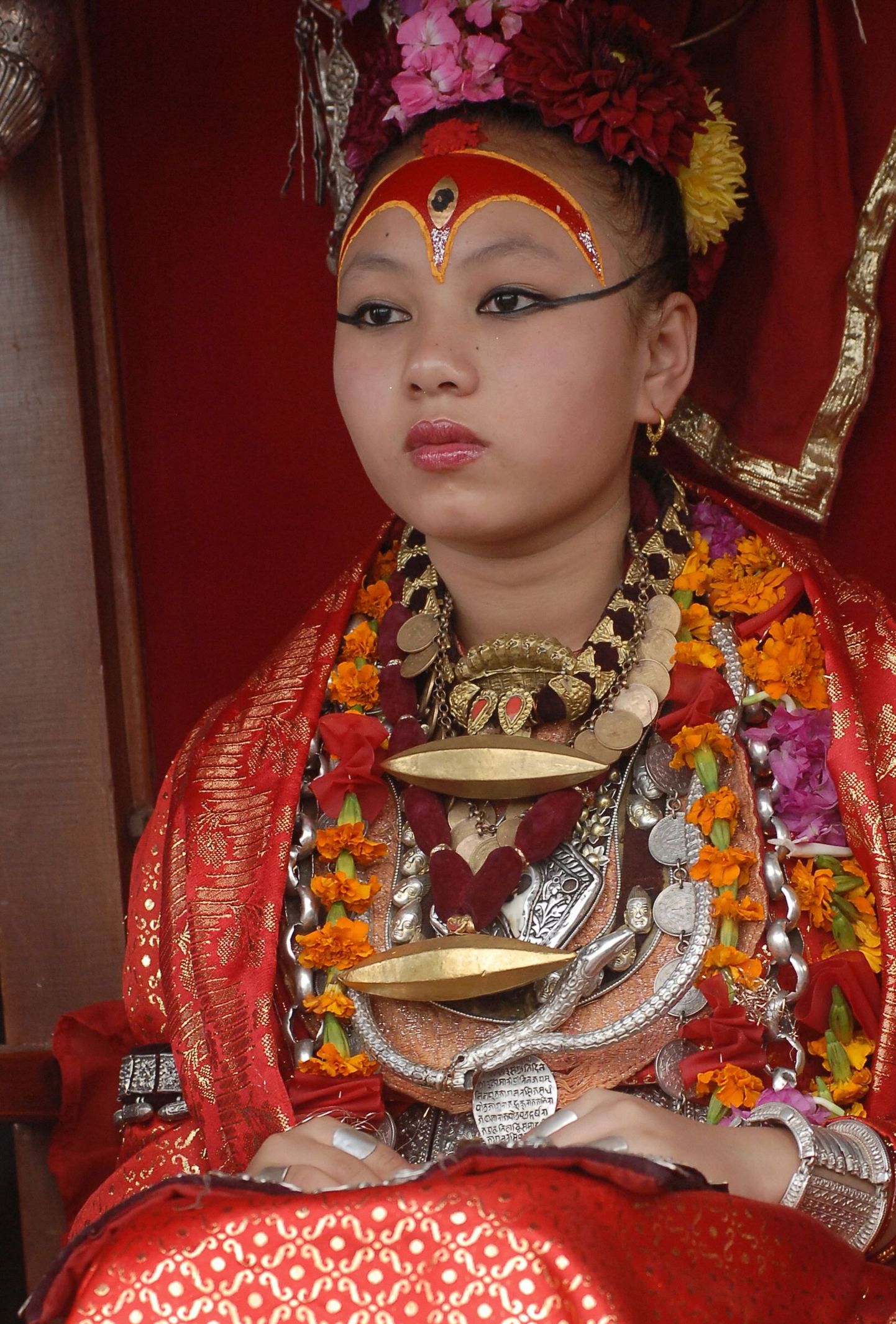 Nepali kohus käskis jumalannana kummardataval tüdrukul kooli minna