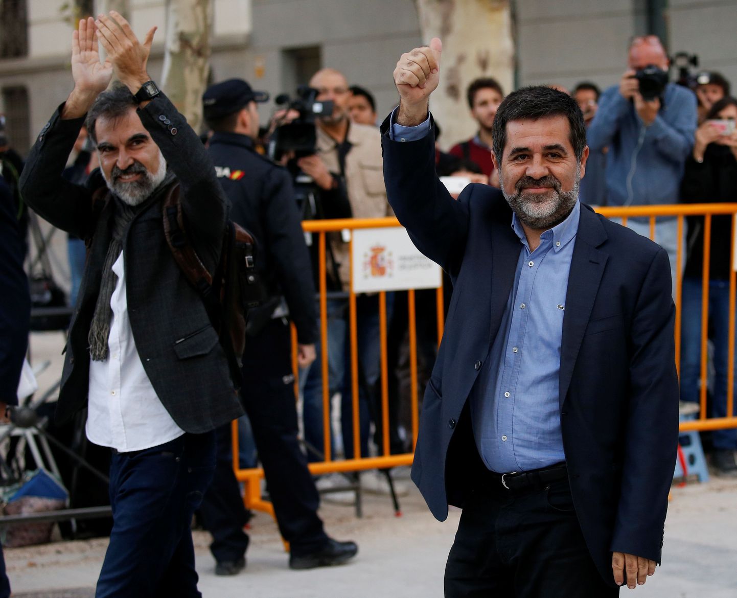 Jordi Cuixart (vasakul) ja Jordi Sanchez saabumas Madridi kohtusse.