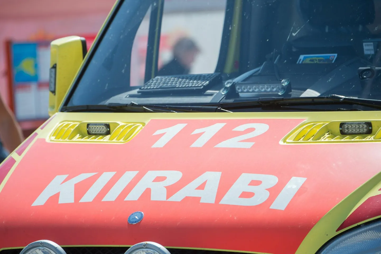 Kraavi sõitnud autos olnud reisija vajas arstiabi.
