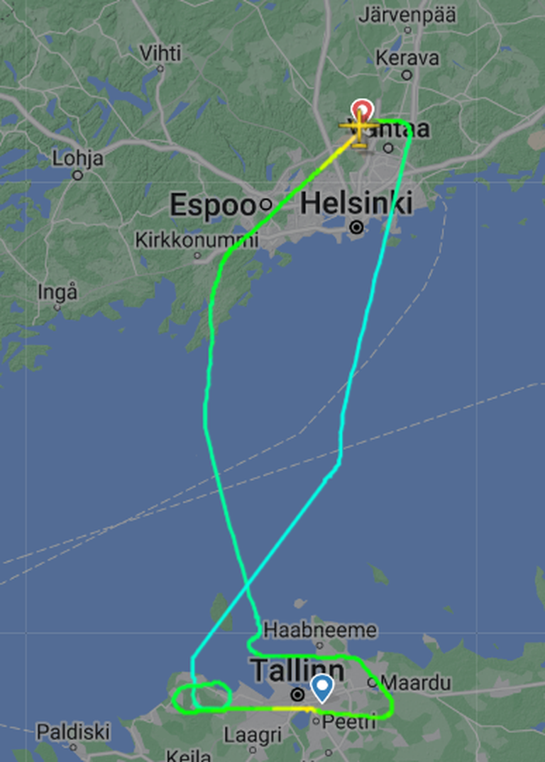 Lend AY1019 suundus tagasi Helsingisse.
