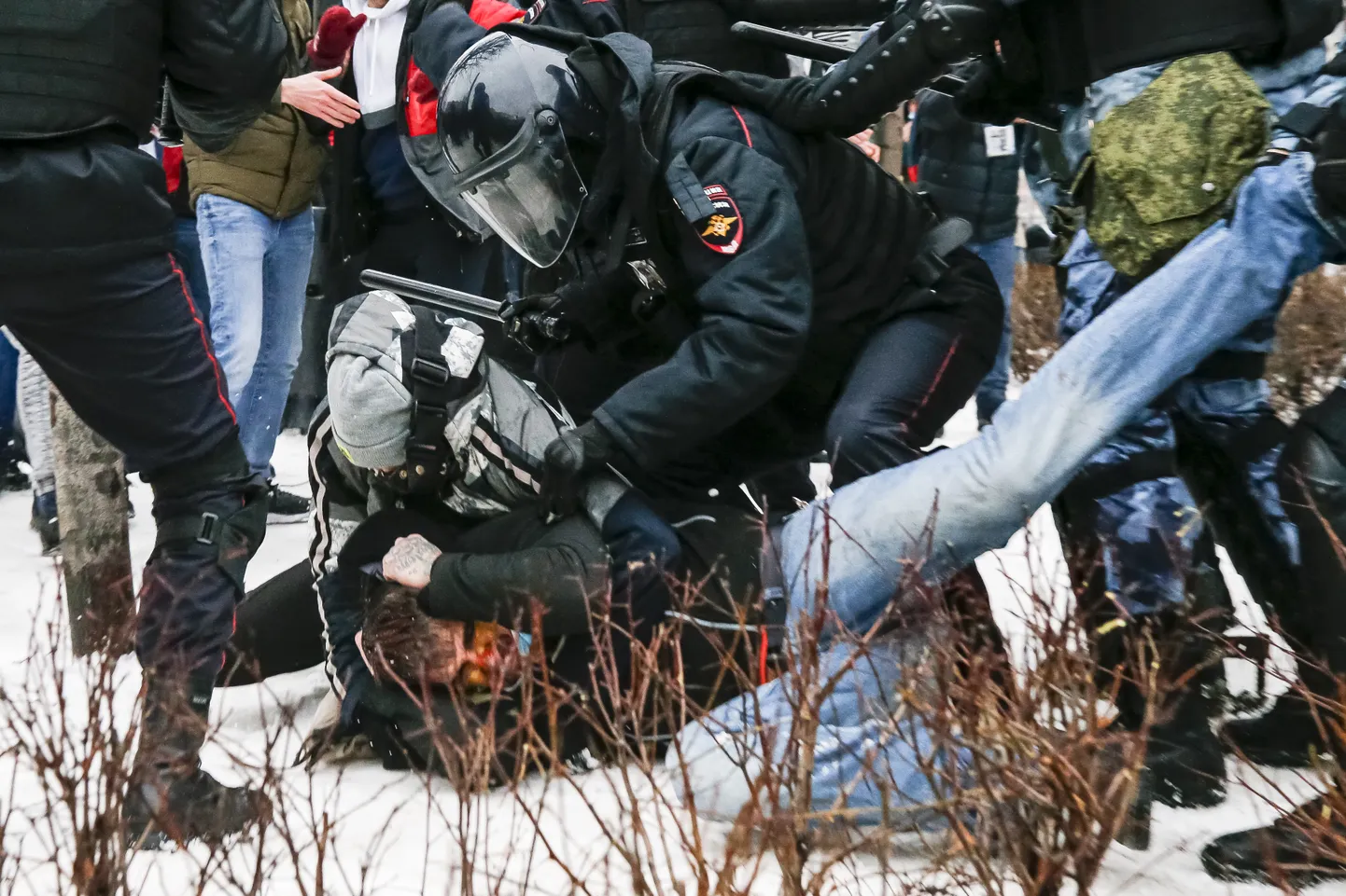 Navaļnija atbalstītāju protesti un sadursmes ar policiju Krievijā