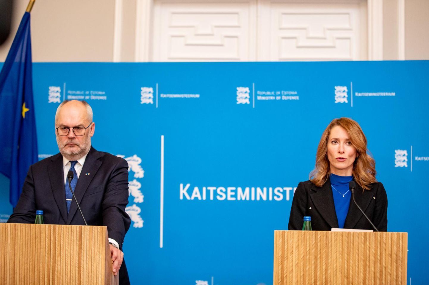 Riigikaitse nõukogu kaitseministeeriumis. President Alar Karis ja peaminister Kaja Kallas (RE).