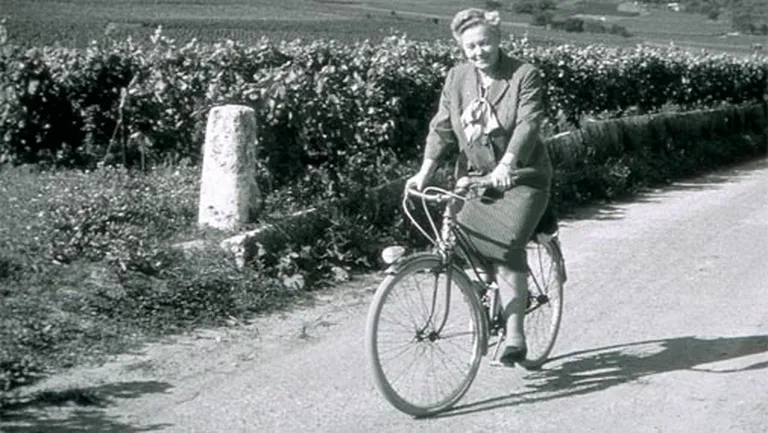 Lilī Bolinžēra bija kaislīga velo braucēja