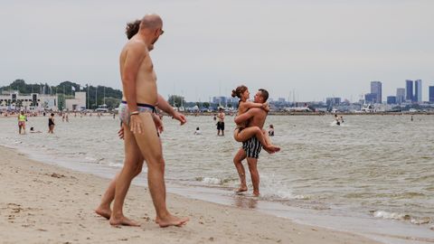 Populaarses rannas heisati lilla lipp – ujuda pole soovitatav