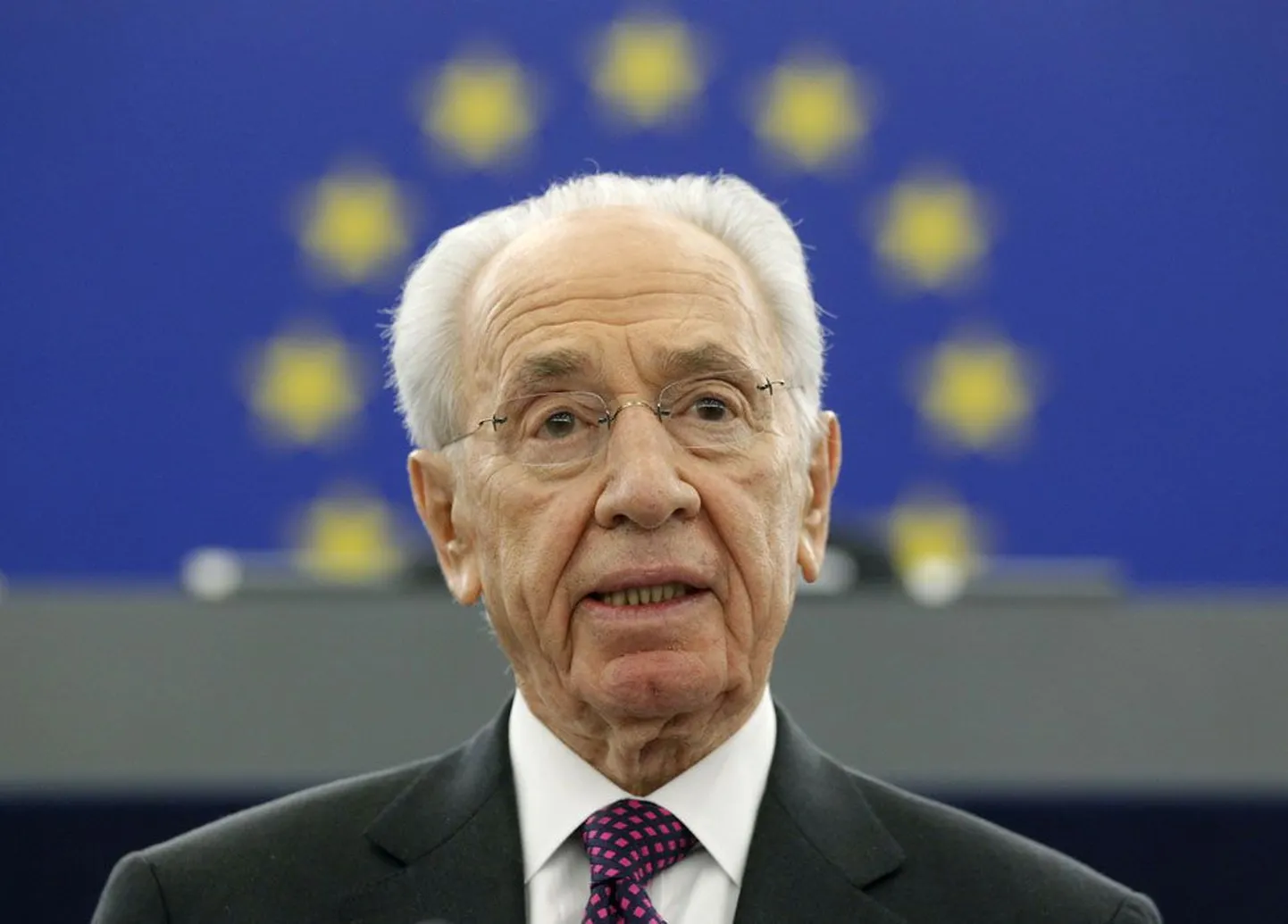 Shimon Peres eile Euroopa Parlamendis kõnet ­pidamas.