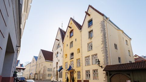 JÜRI KUUSKEMAA ⟩ Saehambulise Tallinna viimased hambad