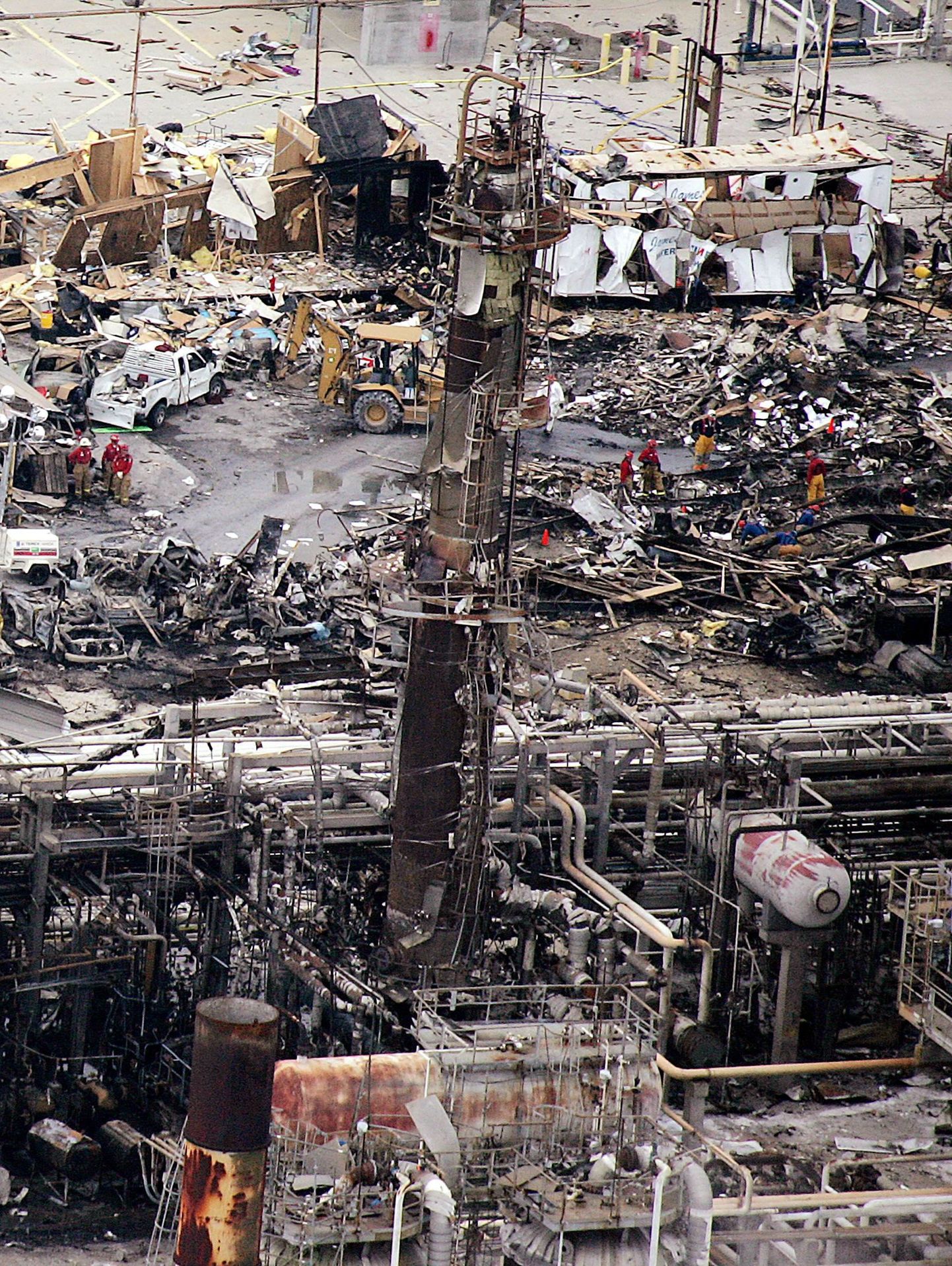 Texas City rafineerimistehas 2005. aastal pärast plahvatust.