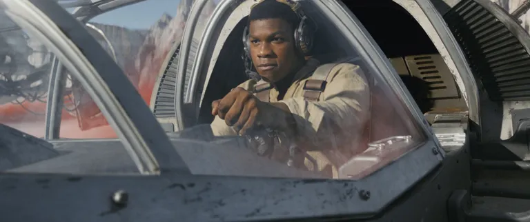 Kaader filmist «Tähesõjad: viimane jedi». Pildil John Boyega