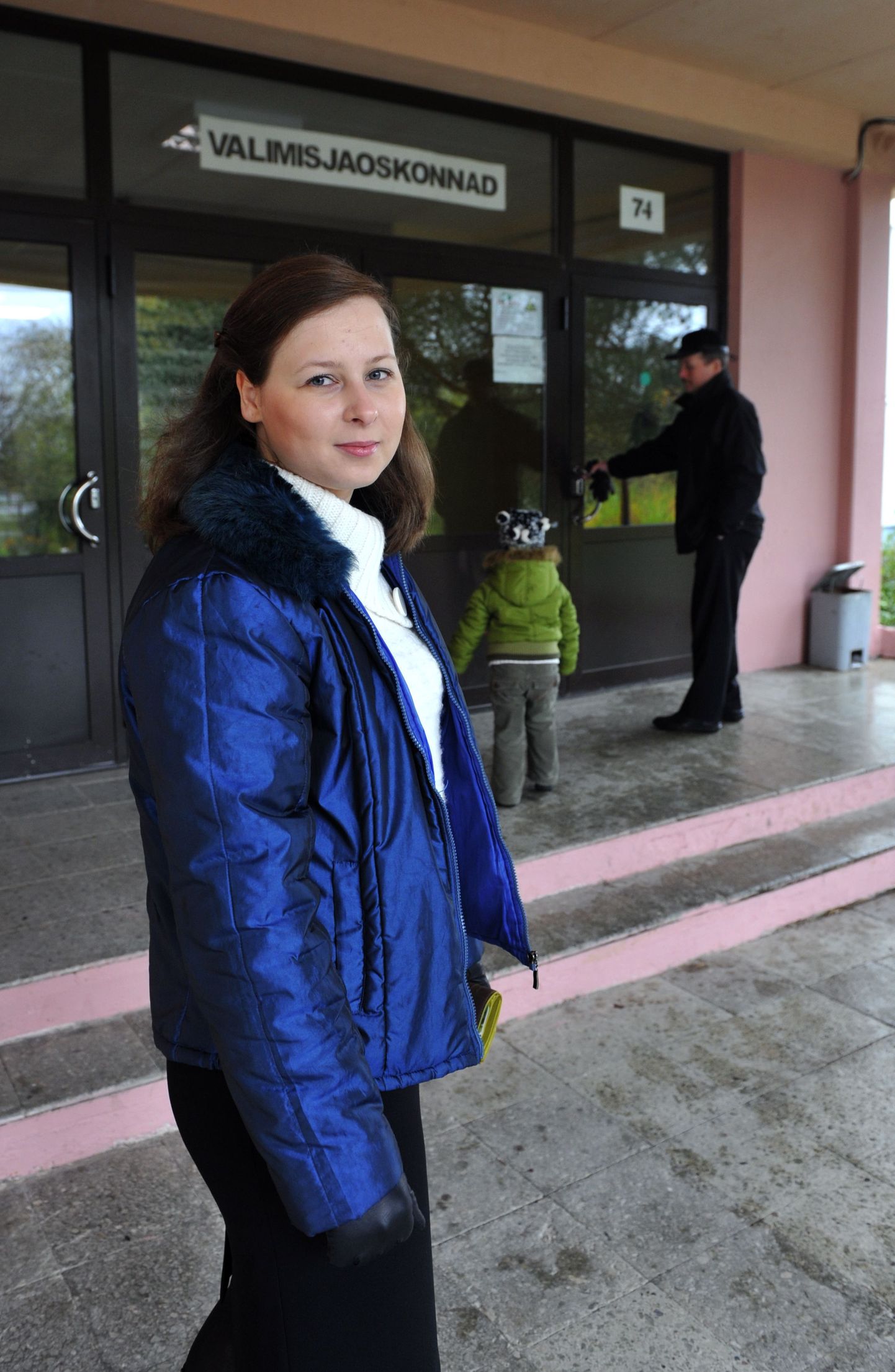 Вероника Комиссарова очень сдержанно относится к предвыборным обещаниям партий.