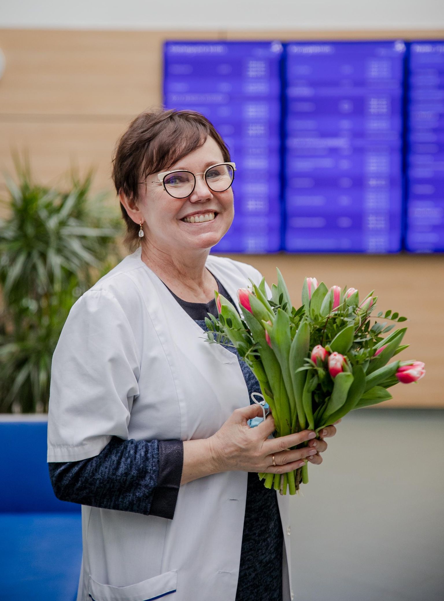 Eesti Punase Risti IV klassi teenetemärgi pälvib Pärnu haigla õendusjuht Kaie Kütt.