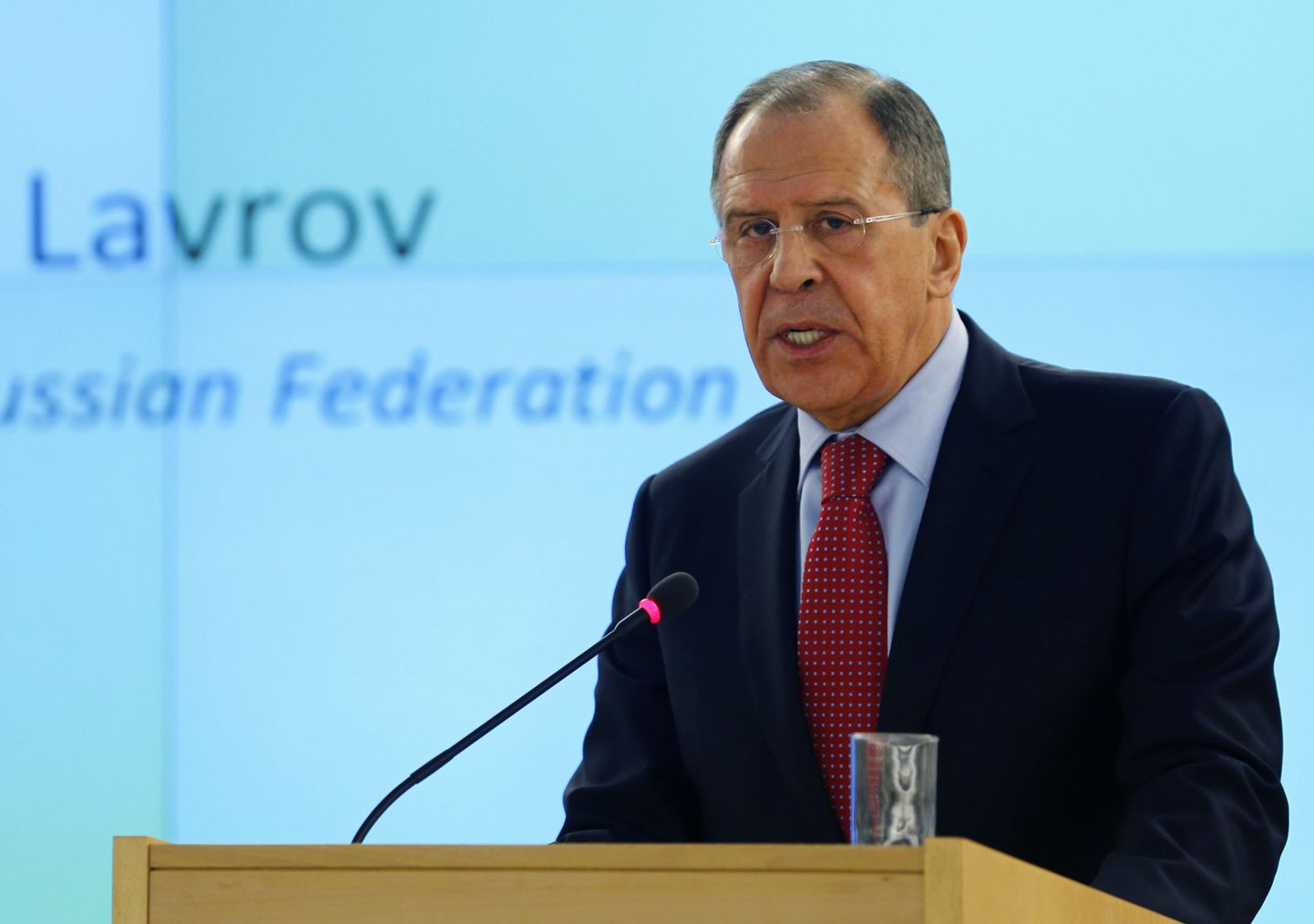 Vene välisminister Sergei Lavrov ÜRO inimõigustenõukogu istungi kõnetoolis Genfis.
