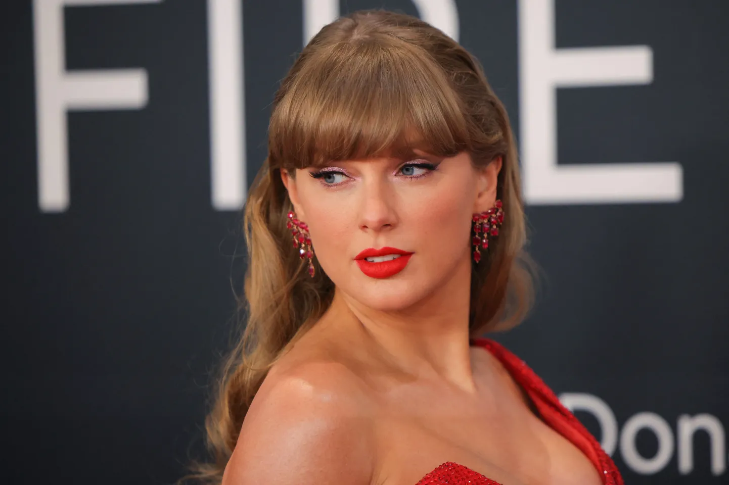 Taylor Swift andis ühismeedias teada, et tegi oma karjääri kõige suurima ostu.