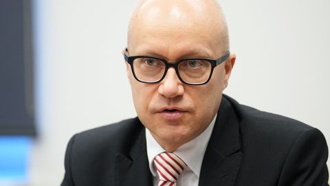 ПРЯМАЯ ТРАНСЛЯЦИЯ ⟩ Госконтроль о закупках Rīgas siltums и факторах, влияющих на цену теплоэнергии