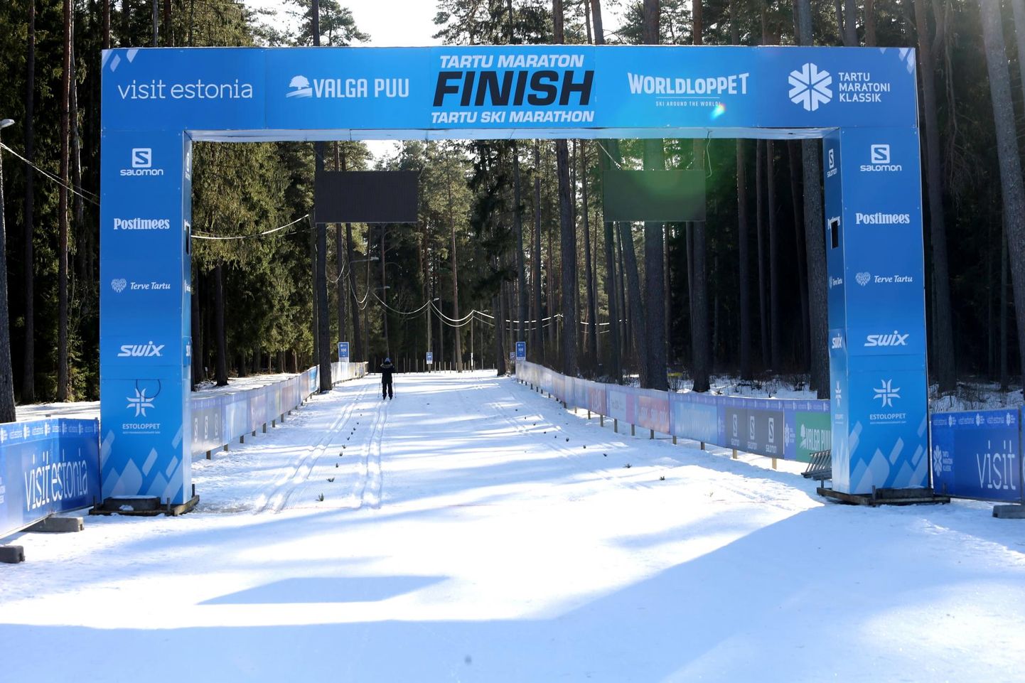 Tartu suusamaratoni rajaolud teisipäeval, 14. veebruaril finišikoridoris.