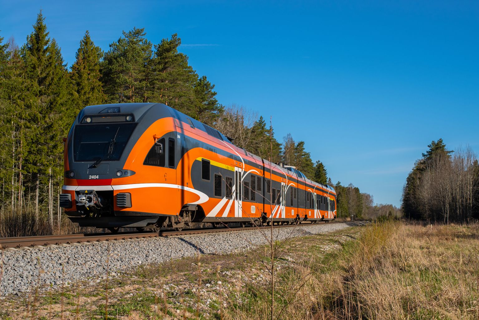 Tallinna-Tartu liini teenindavad Elroni diiselrongid.