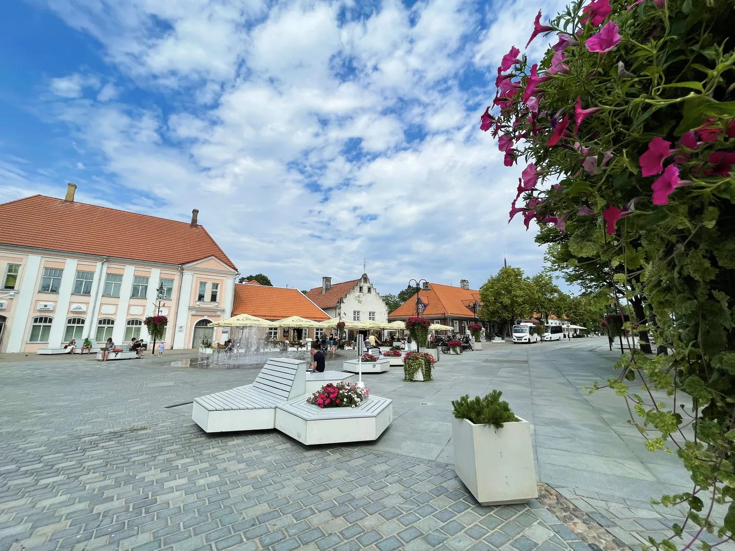 Kuressaare keskväljak