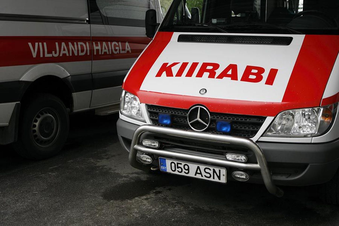 Viljandis on tööl kaks kiirabibrigaadi, kuid üsna sageli tuleb ette, et mõlemad on korraga hõivatud. Lisaks on üks ekipaaž Suure-Jaanis ja üks Abja-Paluojal.