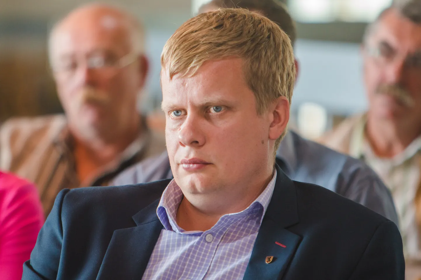 Pärnu maavanem Kalev Kaljuste tunnistas, et maavalitsuse töötajate edasiste töövõimaluste asjus valitseb segadus.
