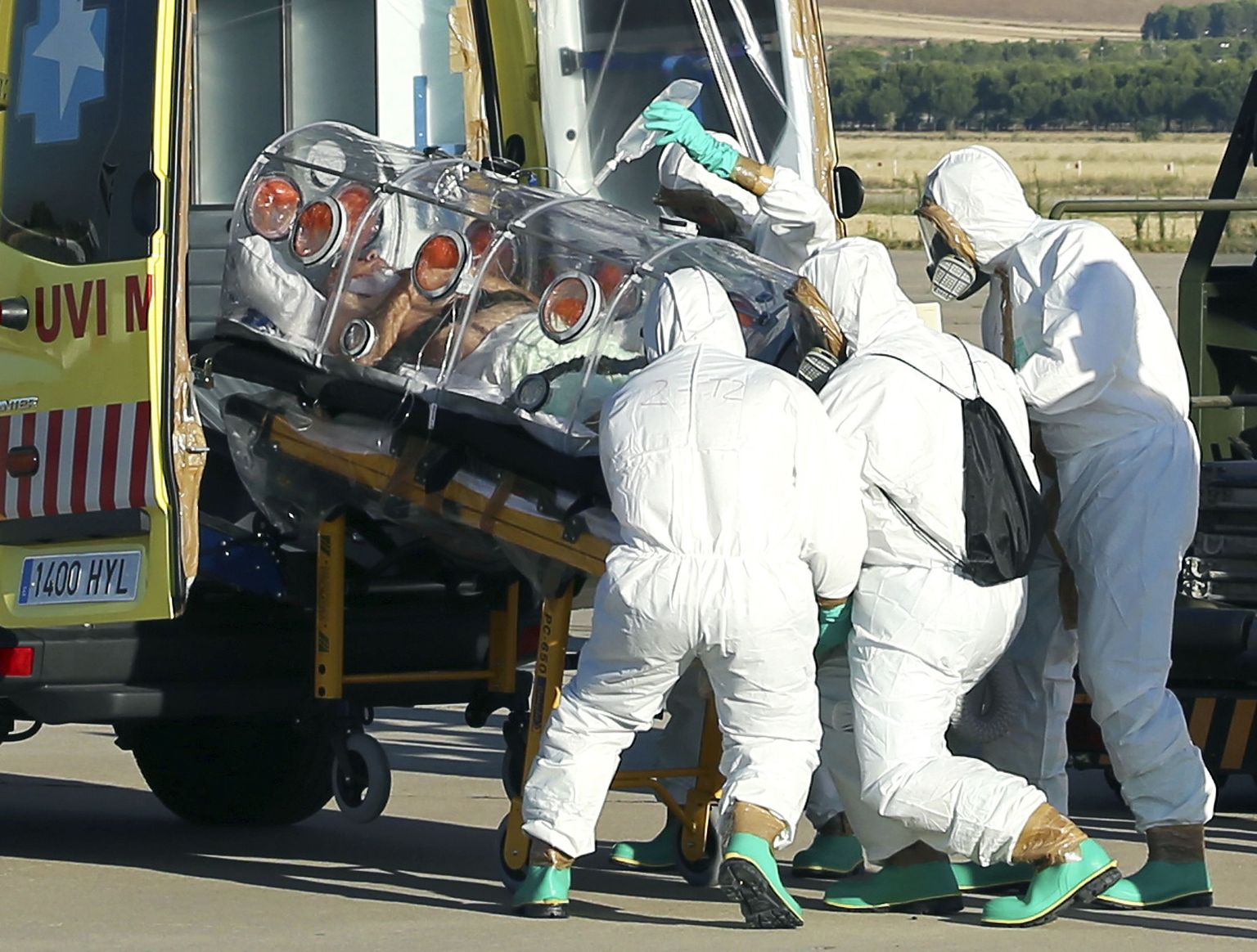 Ebolasse haigestunu transportimine