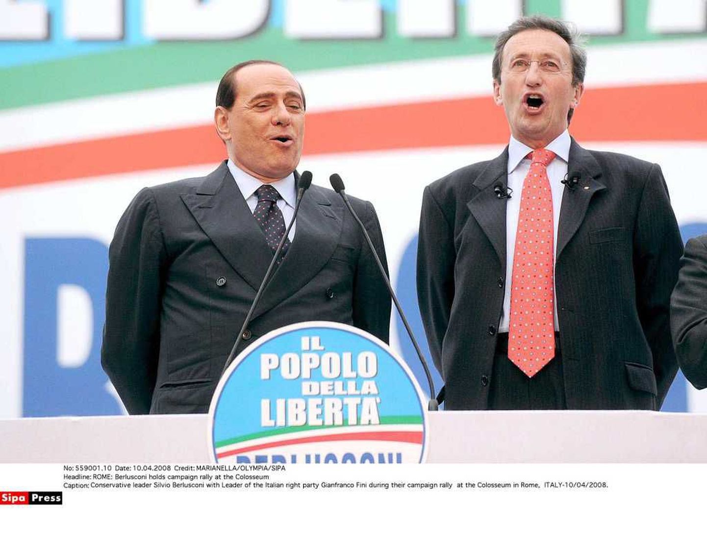 Сильвио Берлускони и Джанфранко Фини.