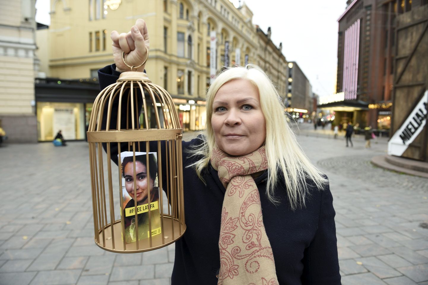 Tiina Jauhiainen 2018. aastal printsessi toetuseks organiseeritud meeleavaldusel.