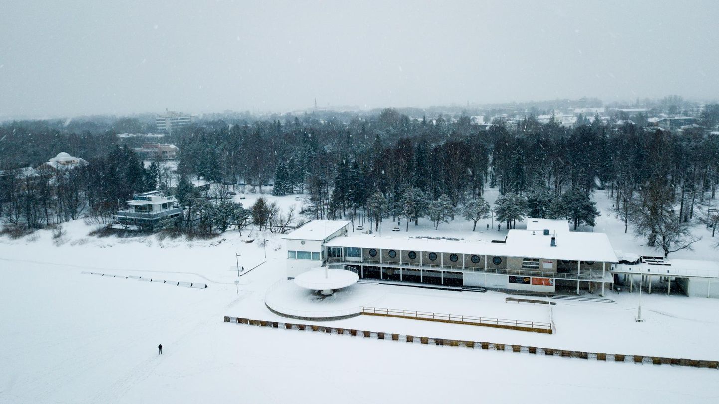 Lumine Pärnu keskrand.