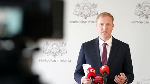 Валайнис отстранил госсекретаря Минземледелия на время расследования