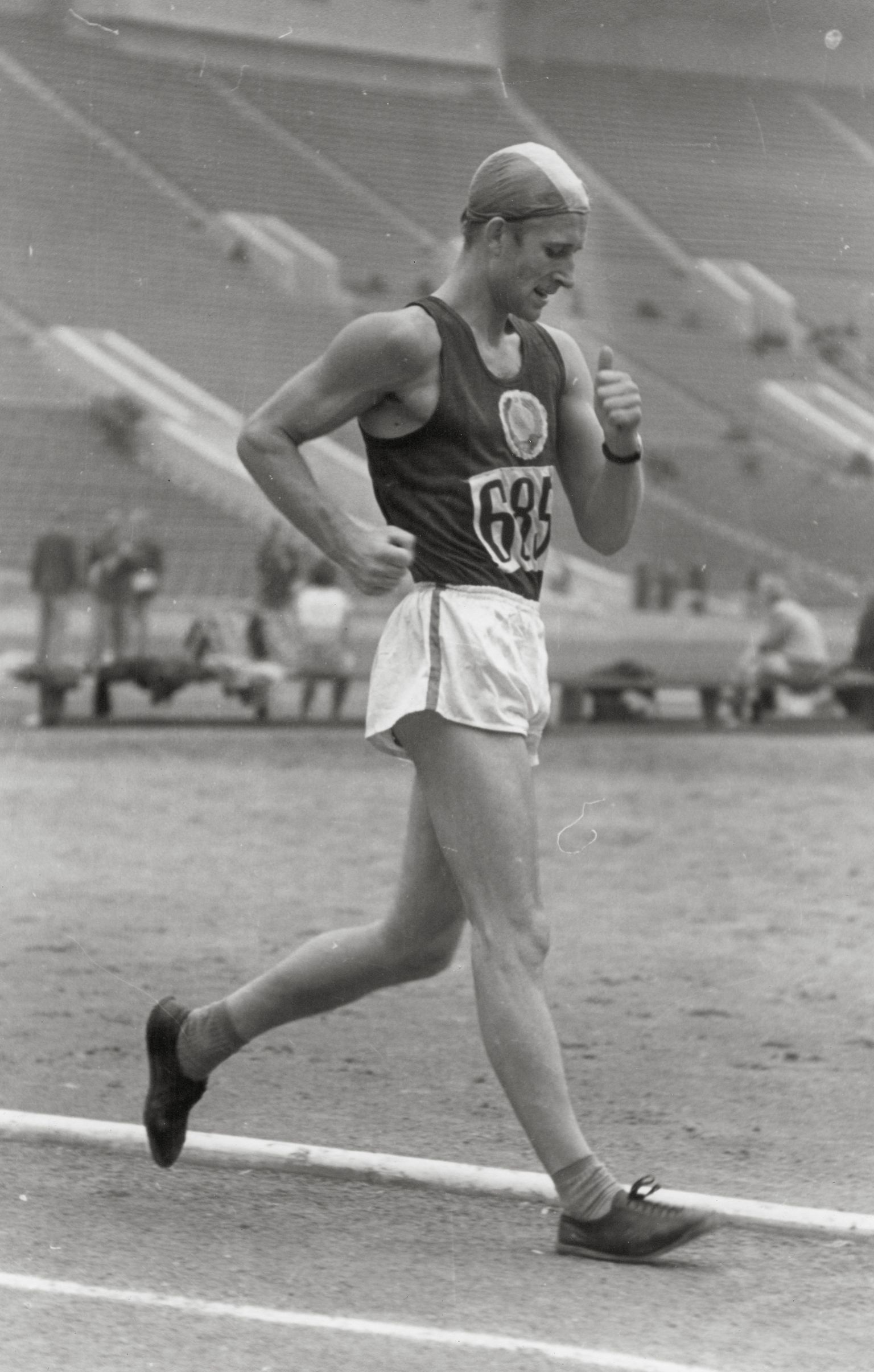 Stiilinäide käimisrajalt: Bruno Junk võistlustules Moskvas (1956).