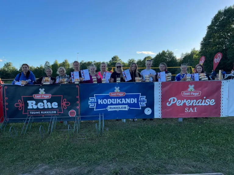 Suvevolle etapil osalenud naised.