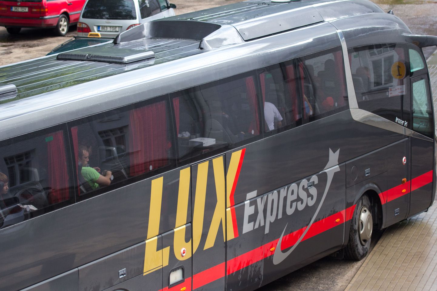 Lux Express.