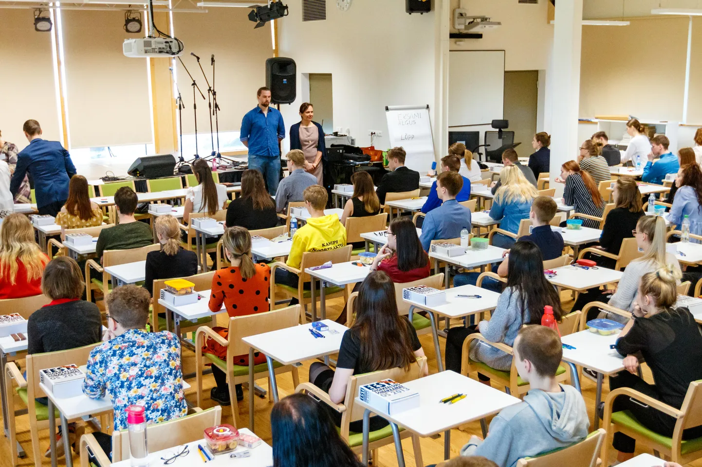 Riigieksam Põlva gümnaasiumis. Foto on illustreeriv.