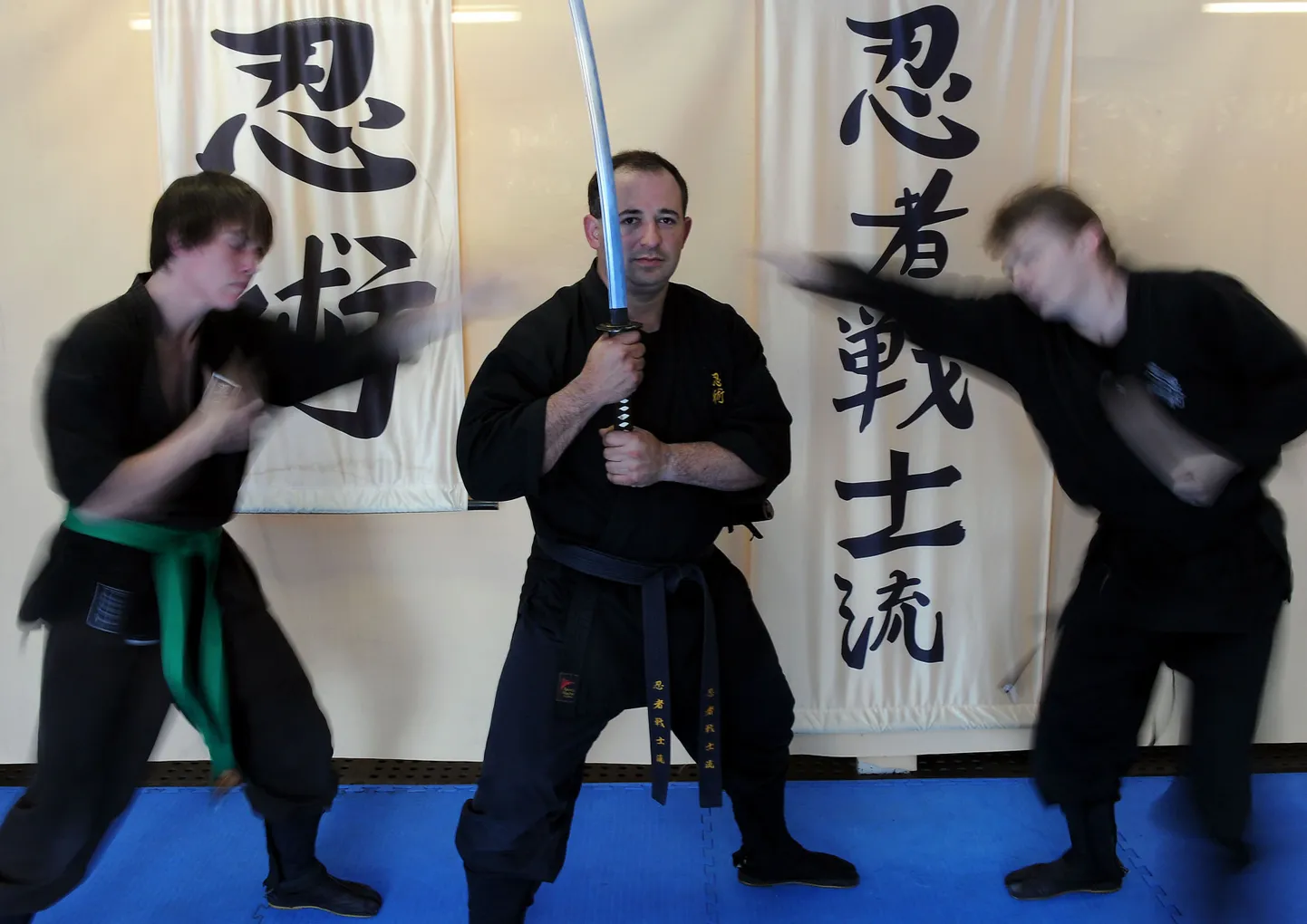Ninjutsu treener Kaylan Soto koos oma õpilastega