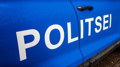 Kuusalus põrkasid kaks autot kokku, juhid viidi haiglasse